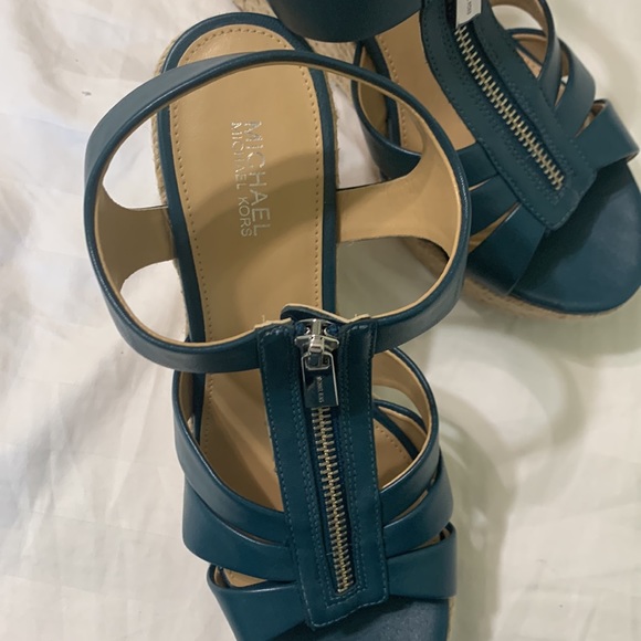 Michael Kors wedges - Picture 4 of 5